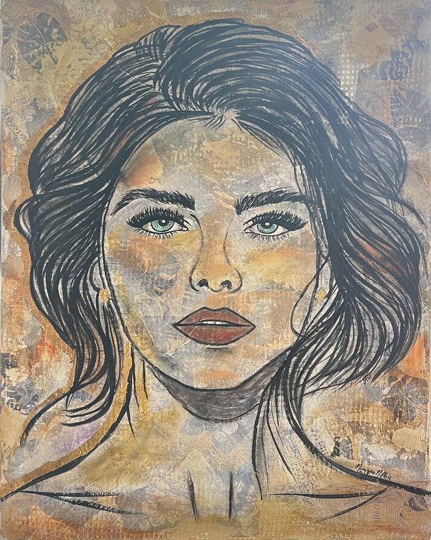 Gemaltes Portrait einer Frau in warmen Sand- und Goldtönen mit ruhigem Blick und vielen sichtbaren Farbschichten